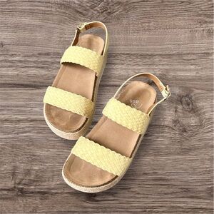 Art Class Yellow Espadrille Buckle Sandals Braided Straps Size 13 Girls
